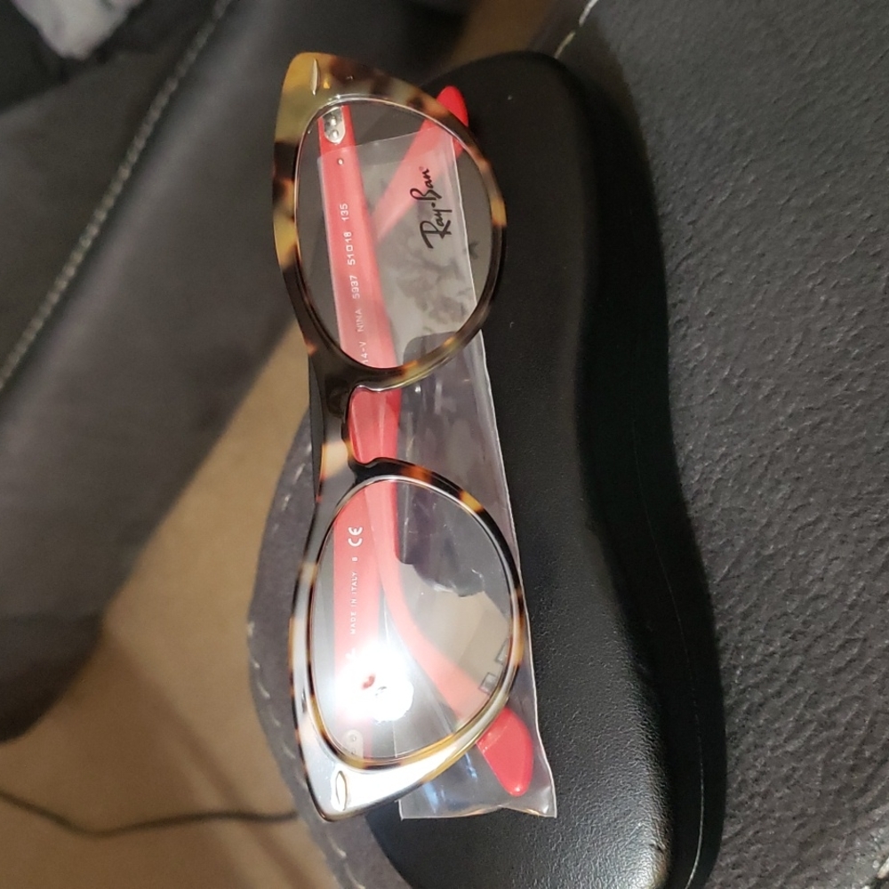 Women's Raybans